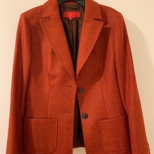 Orange 🍊jacket💁🏻‍♀️. Almost new!!✨